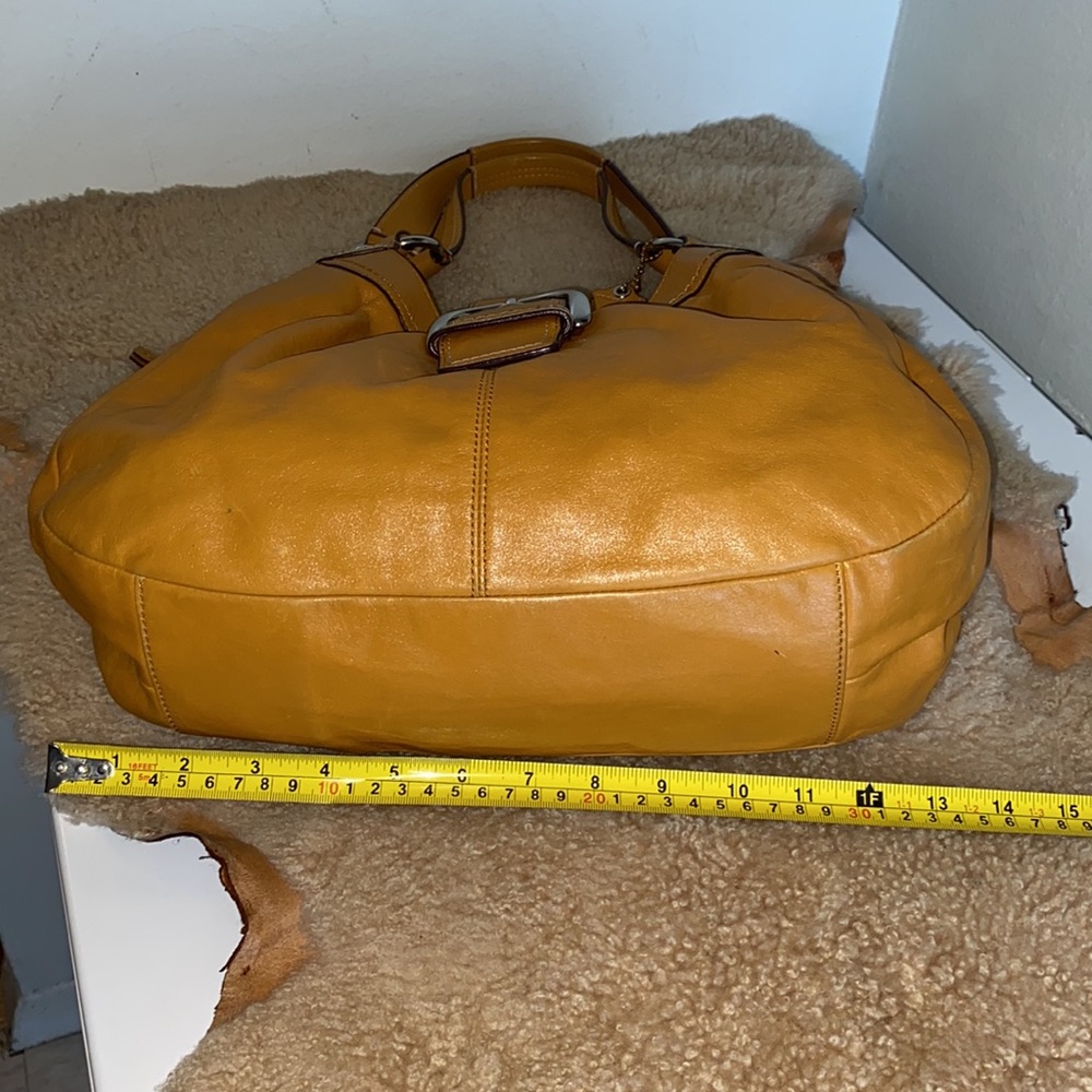 COACH YELLOW HONEY MUSTARD LEATHER HOBO BAG WITH SILVER BUCKLE D1069-F15075 - Picture 6 of 16